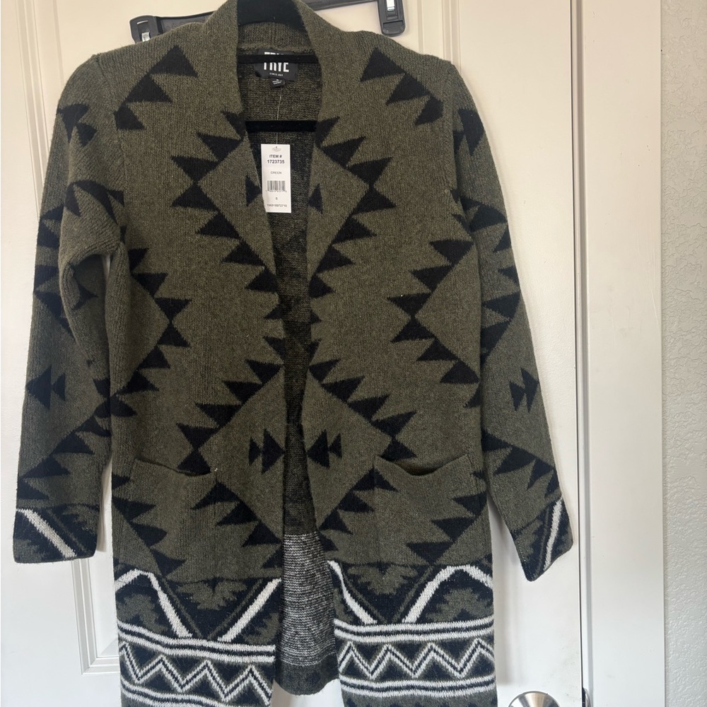 New With Tags Frye Women’s Patterned Cardigan.  Size Small